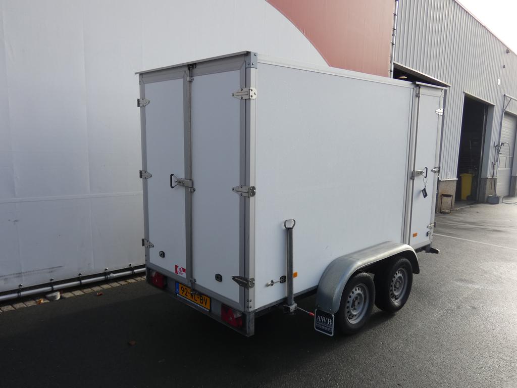 Hapert Gesloten aanhangwagen tandemas 300x150x180cm 2000kg